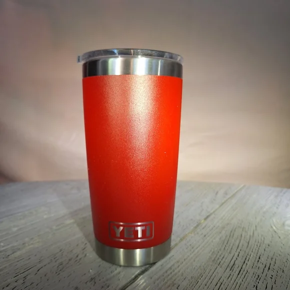 YETI Rambler Brick Red Tumbler 20oz Stainless Steel Mag Slider Lid - Picture 1 of 10
